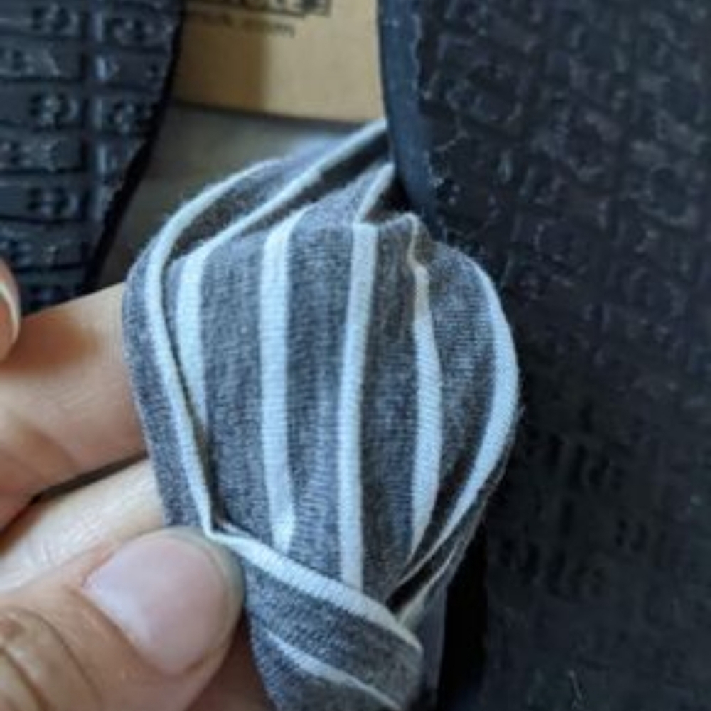 NWT Sanuk Yoga Slingback Sandals Gray/White Striped Size 8 - Picture 2 of 4